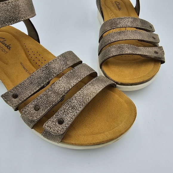 NEW! 7N NARROW WIDTH Clarks Collection April Dove Platinum Velcro Strap Sandals - Picture 4 of 16